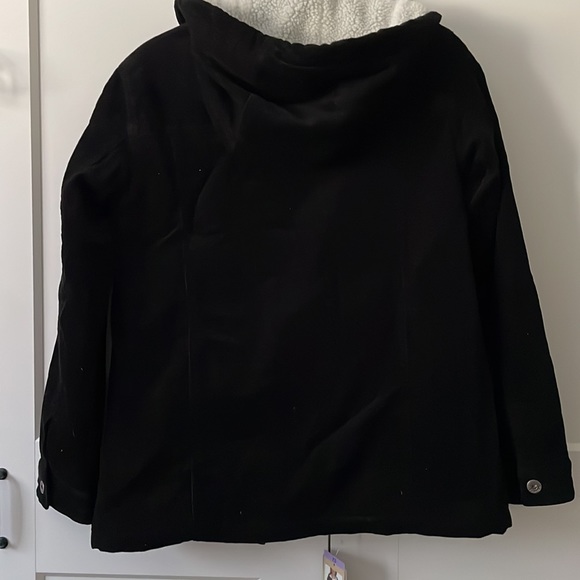 Levi’s Sherpa lined corduroy coat. Black. Women’s XS. NWT - Picture 4 of 4